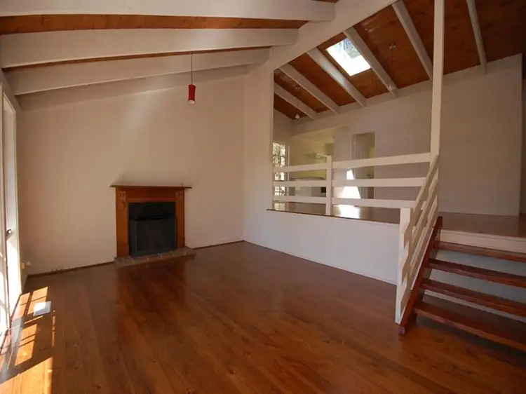 48 Inverness Rd, Kalorama VIC