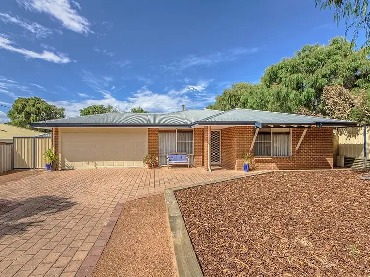 8 Ferguson St, Wannanup WA
