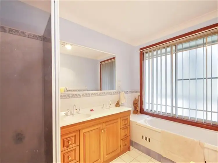 Fifth view of Homely house listing, 2 Merewether Cl, North Rothbury NSW