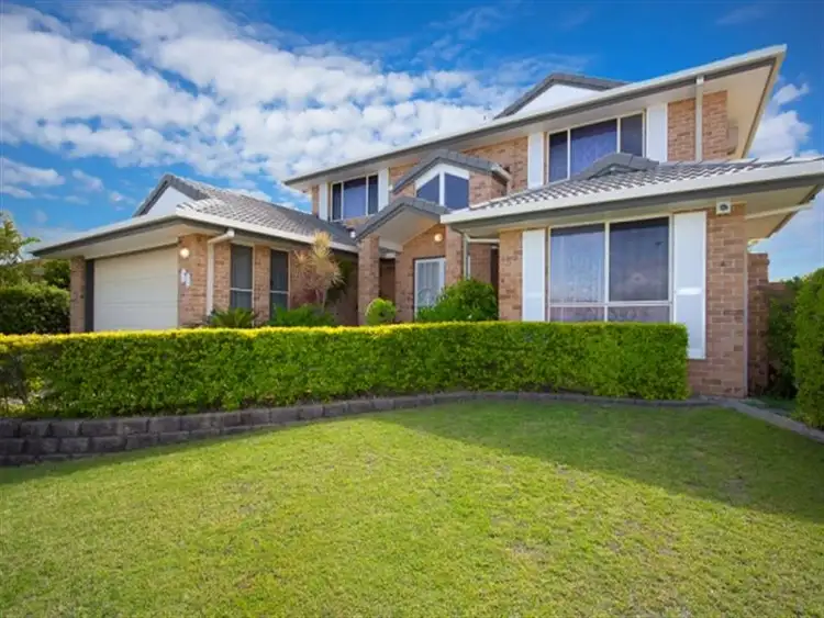 60 Topsail Ct, Banksia Beach QLD