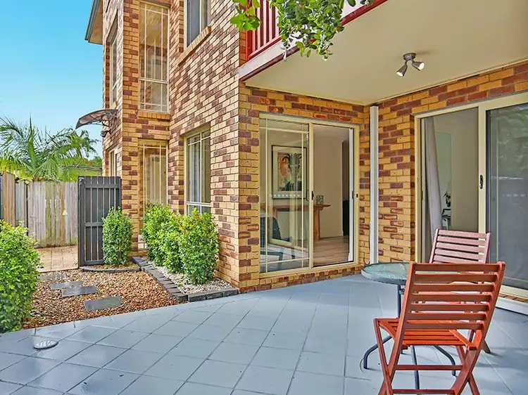 2/57 Bilyana Street, Balmoral QLD 4171