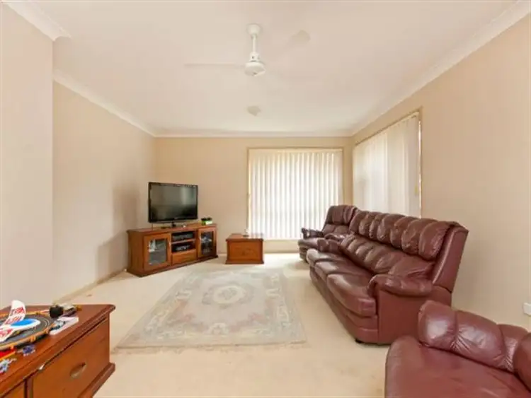 Second view of Homely house listing, 4 Westaway Pl, Wynnum West QLD