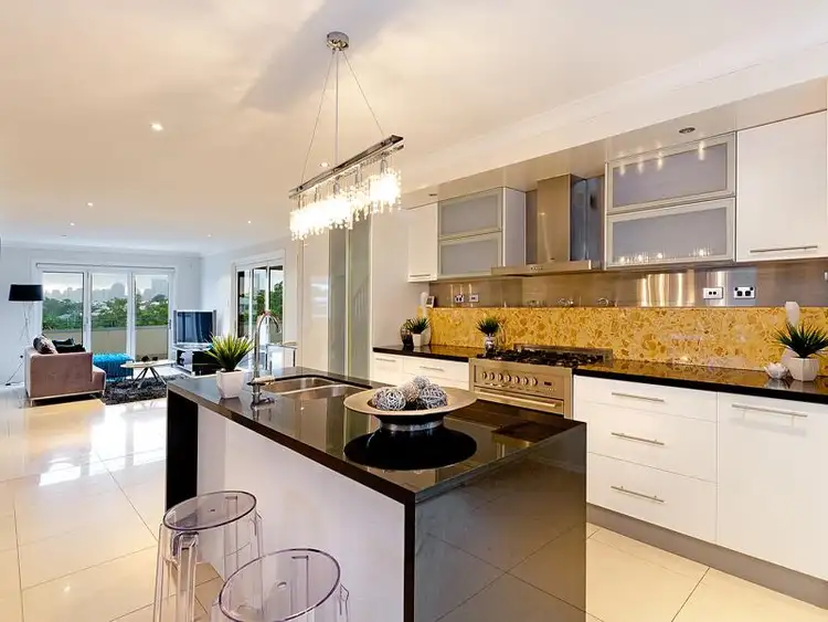 Fifth view of Homely house listing, 33 D'Arcy Rd, Seven Hills QLD