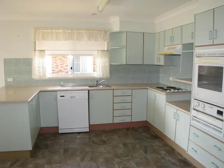 Fourth view of Homely house listing, 8 Williams Pl, Armidale NSW