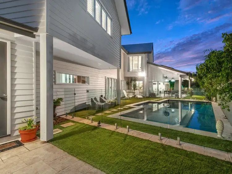 7 Standring Street, Toowong QLD 4066