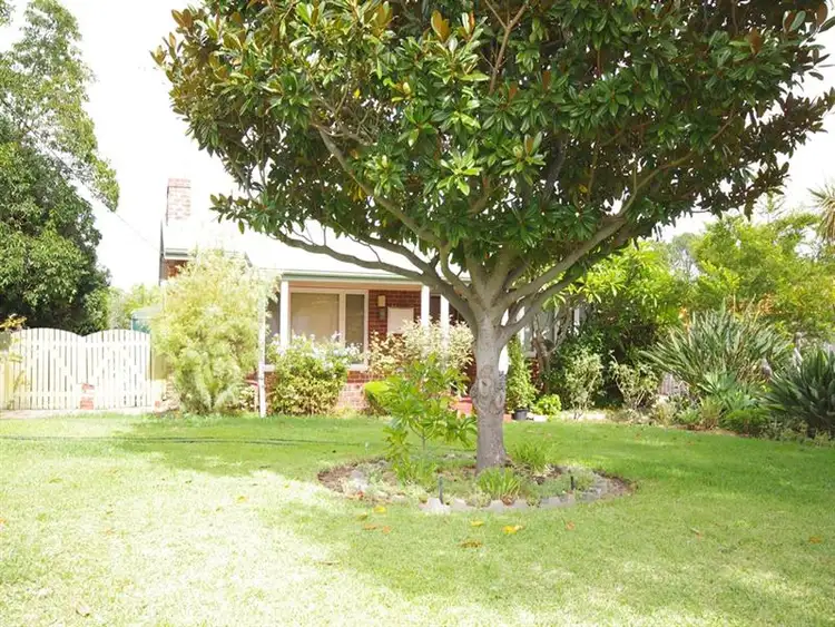 49 Hillsborough Dr, Nollamara WA