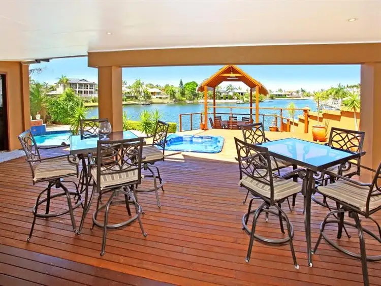 10 Portobello Dr, Mermaid Waters QLD