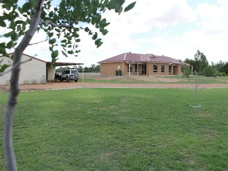 6 Redgum Pl, Narromine NSW