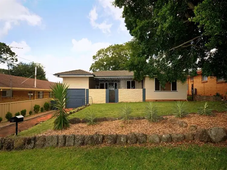 10 Wentworth St
