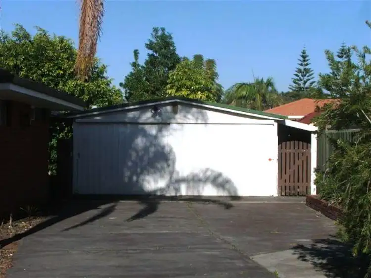 Second view of Homely house listing, 10 Whiteman St, Thornlie WA