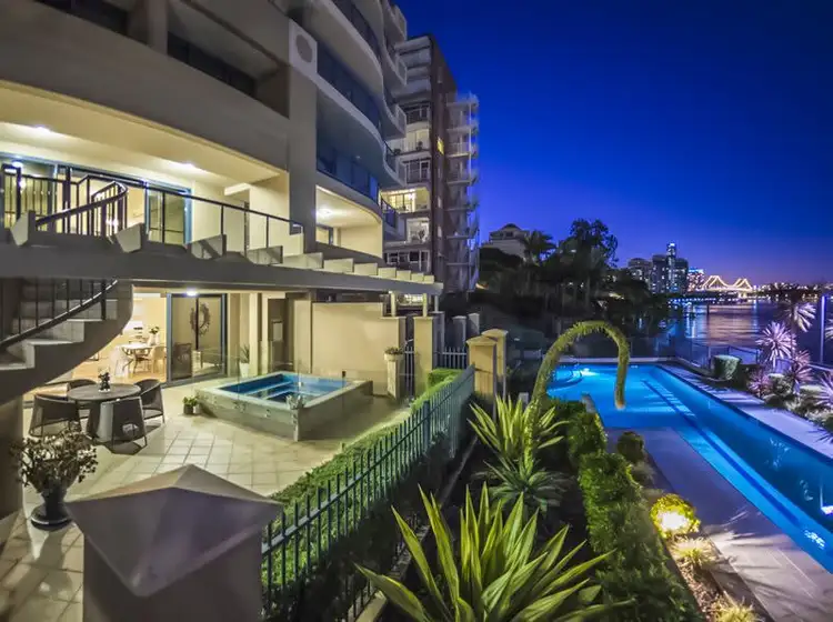 Second view of Homely apartment listing, 2/76 Thorn Street, Kangaroo Point QLD 4169