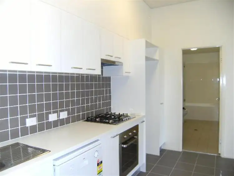 Fifth view of Homely unit listing, 101/111 LINDFIELD Rd, Helensvale QLD