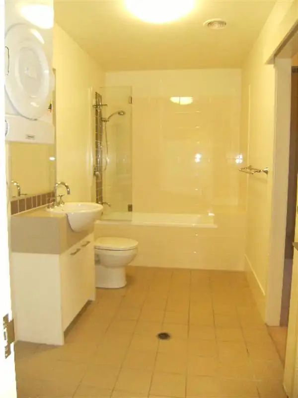 Sixth view of Homely unit listing, 101/111 LINDFIELD Rd, Helensvale QLD