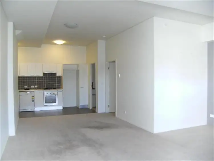 Seventh view of Homely unit listing, 101/111 LINDFIELD Rd, Helensvale QLD