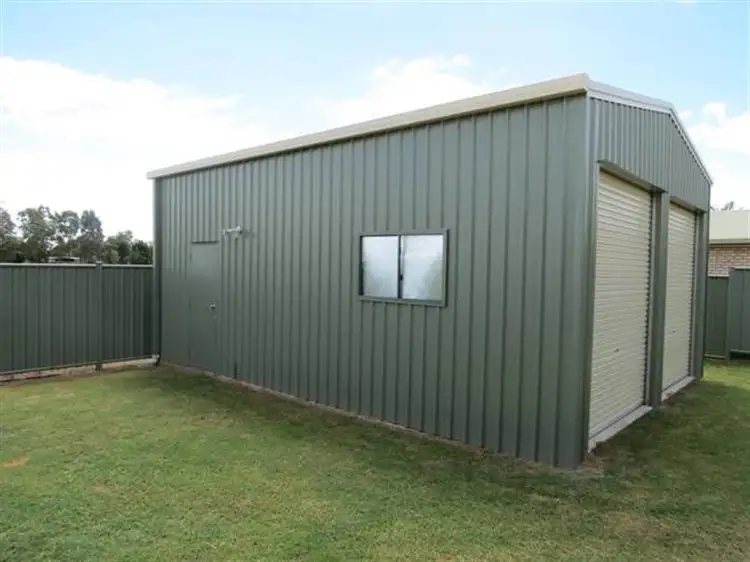 Third view of Homely house listing, 6 Smith Pl, Emerald QLD