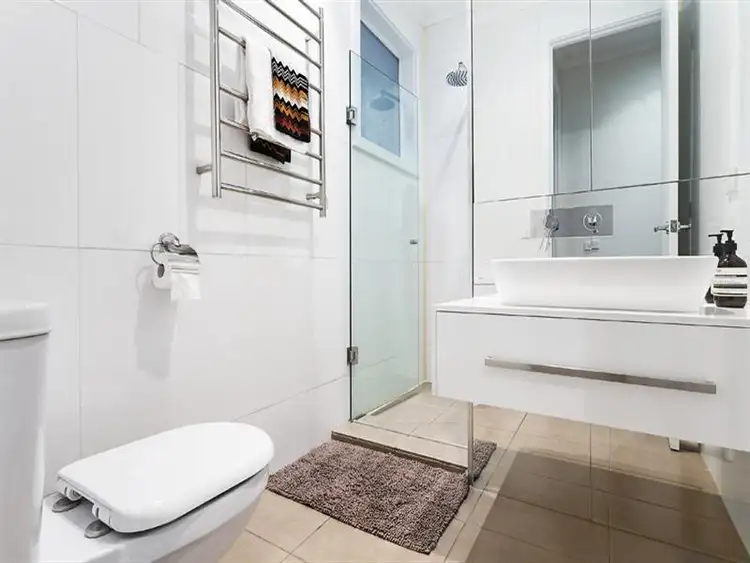 Sixth view of Homely house listing, 194 Miller St, Preston VIC
