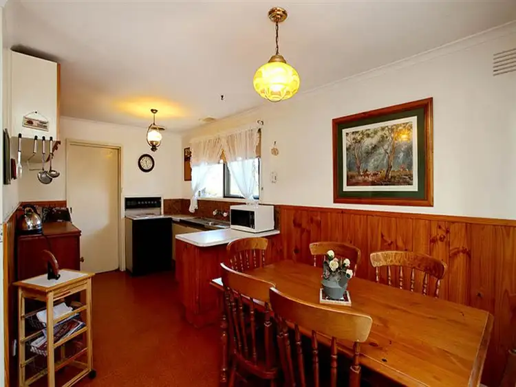 Fifth view of Homely house listing, 4 Jane Court, Mernda VIC 3754
