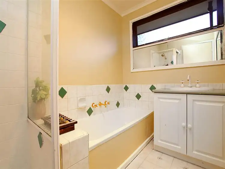 Seventh view of Homely house listing, 4 Jane Court, Mernda VIC 3754