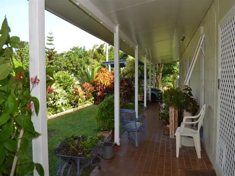 16 Wall St, Lammermoor QLD