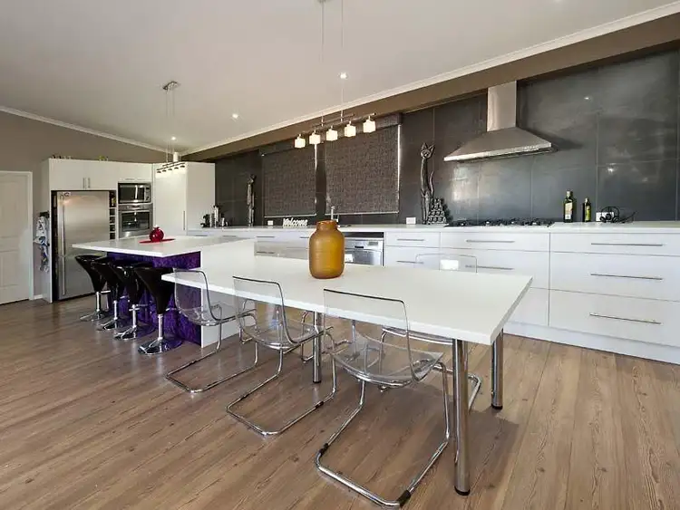 147 King Rd, Oakford WA