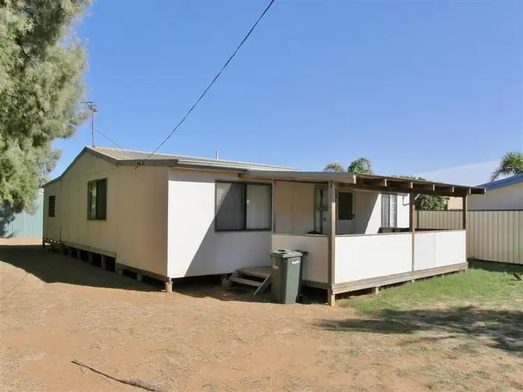 16 Lynton Ave, Gregory WA
