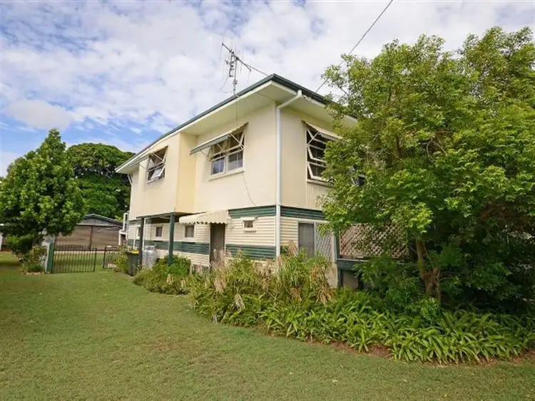 19 Ocean St, Torquay QLD