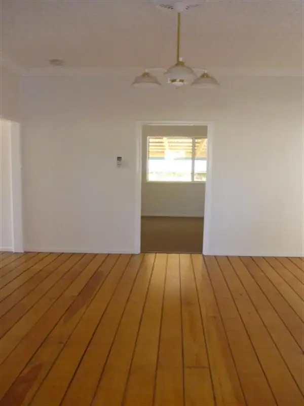 Seventh view of Homely house listing, 174 Crane St, Longreach QLD