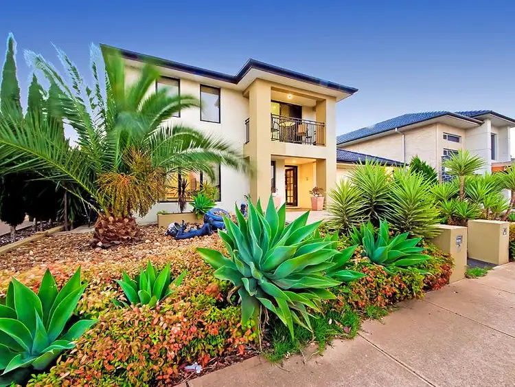 74 Sanctuary Lakes South Blvd, Point Cook VIC