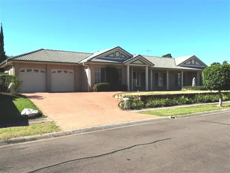 7 Sandalwood Cl, Casula NSW