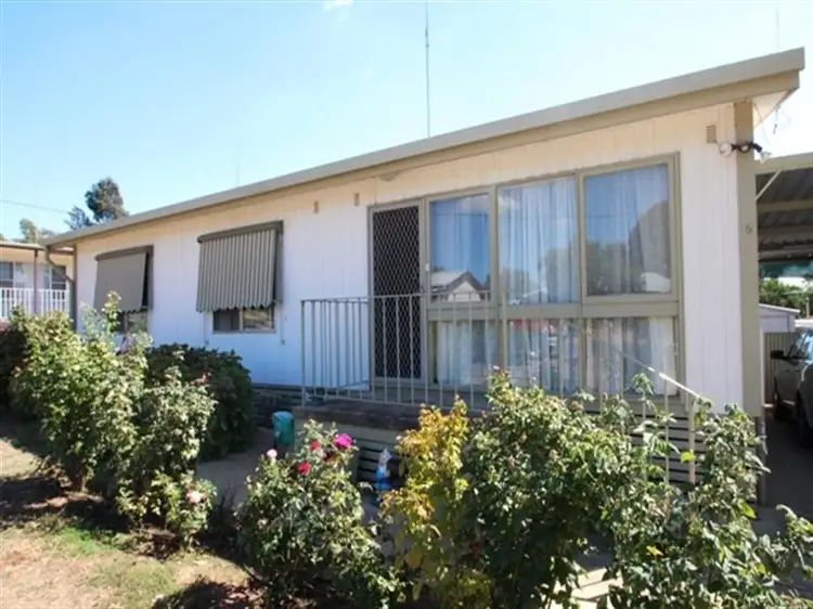 6 Wien Smith Ave, Clare SA