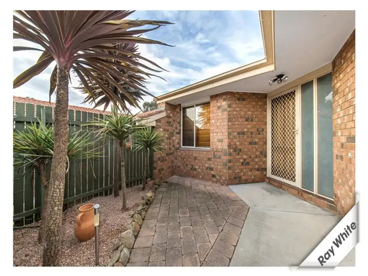 7/3 Peron Pl, Banks ACT