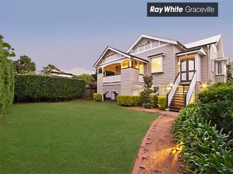 13 Dewar Tce, Sherwood QLD