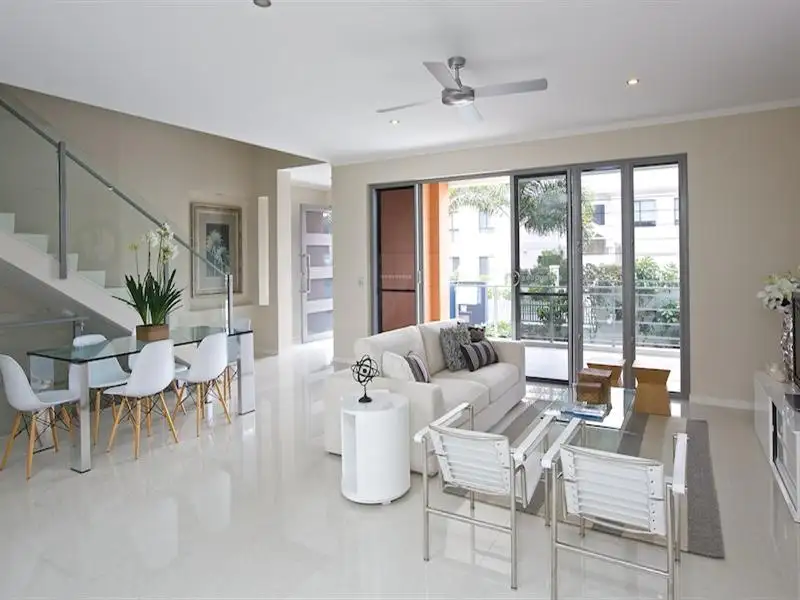 Main view of Homely townhouse listing, 5-114 The Esp, Paradise Point QLD