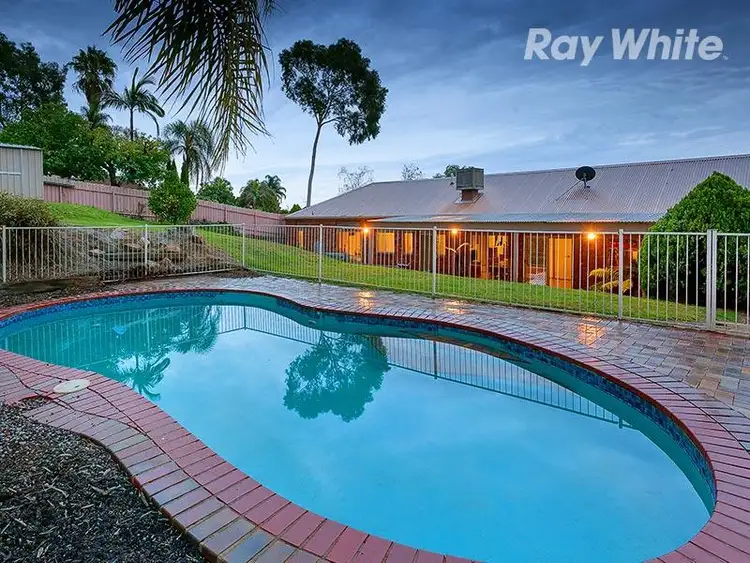 Second view of Homely house listing, 2 Curtin Ct, Wodonga VIC