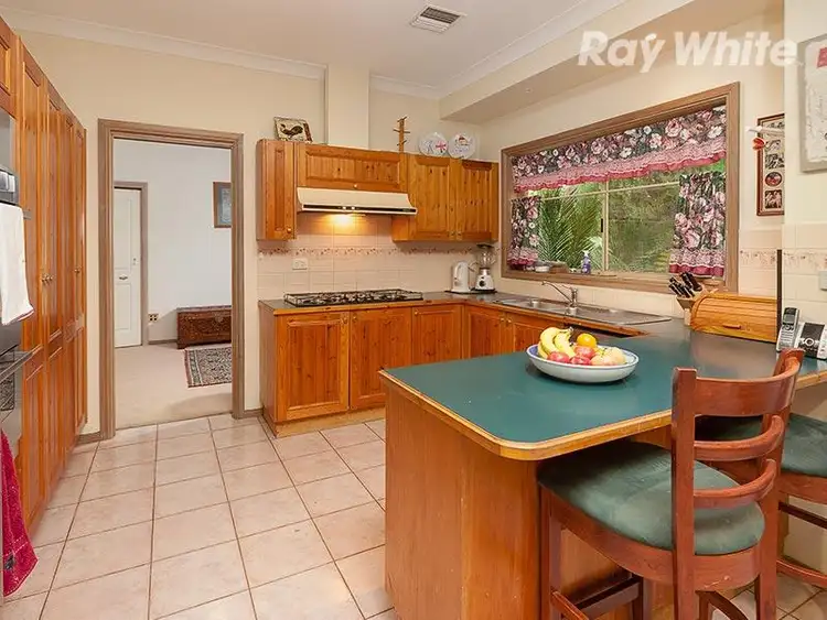Fifth view of Homely house listing, 2 Curtin Ct, Wodonga VIC