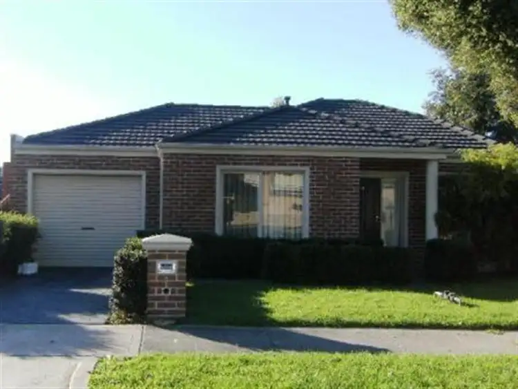 2/12 McComb St