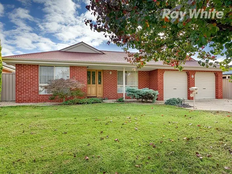 33 Ambrose Cres, Wodonga VIC