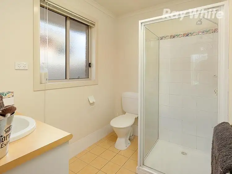 Fifth view of Homely house listing, 33 Ambrose Cres, Wodonga VIC