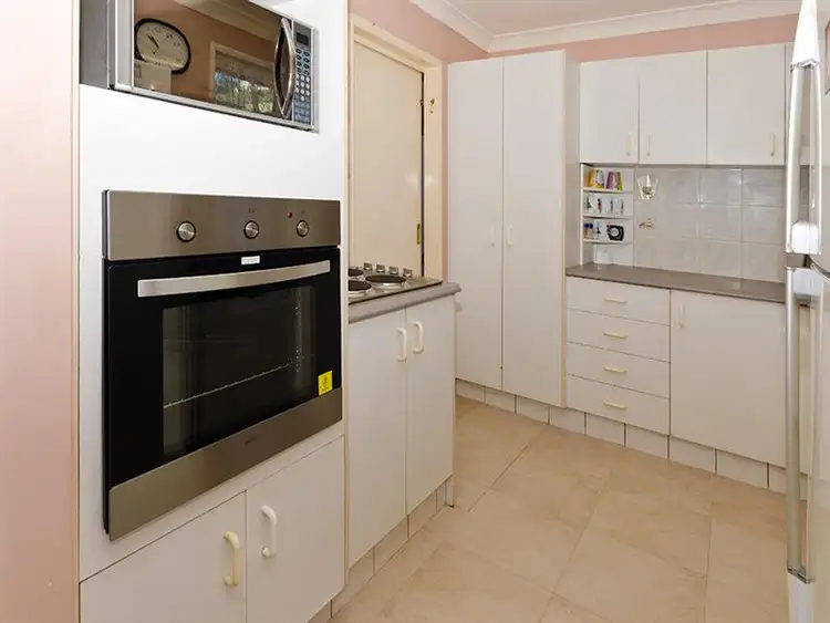 Third view of Homely other listing, 2/15 Annette Ct, Labrador QLD