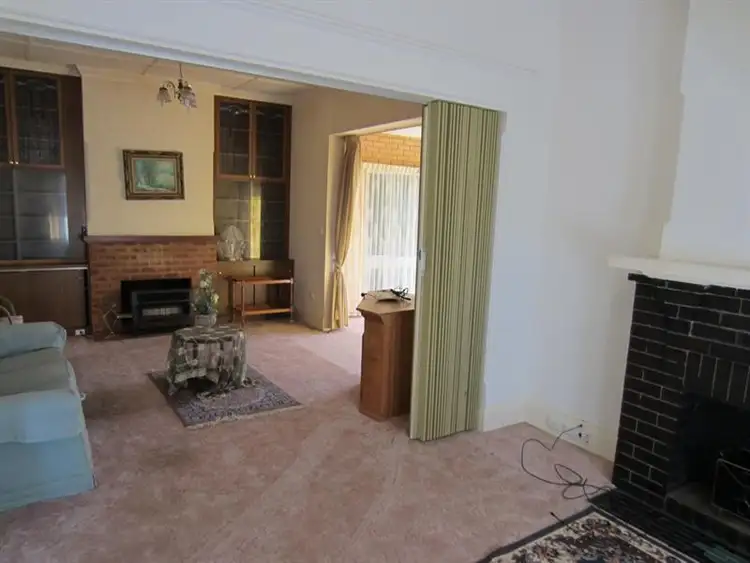 Fifth view of Homely house listing, 128 Baker St, Temora NSW