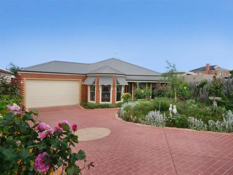 48 Burgundy Dr, Waurn Ponds VIC