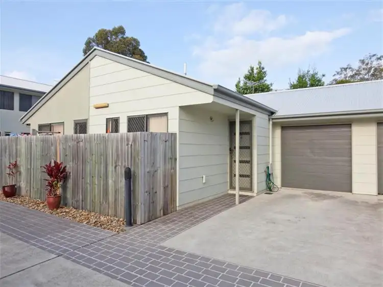 Second view of Homely townhouse listing, 2/60 Queen St, Cleveland QLD
