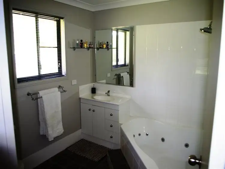 Sixth view of Homely house listing, 36 Caloola Dr, Inverell NSW