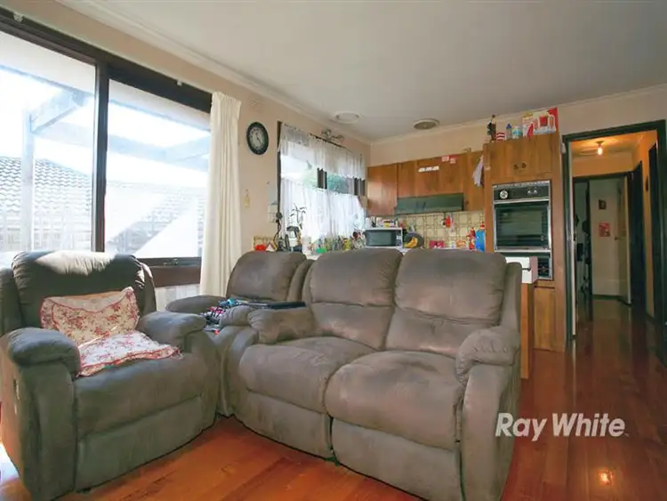 Fifth view of Homely house listing, 5 Gumbuya Cl, Eumemmerring VIC