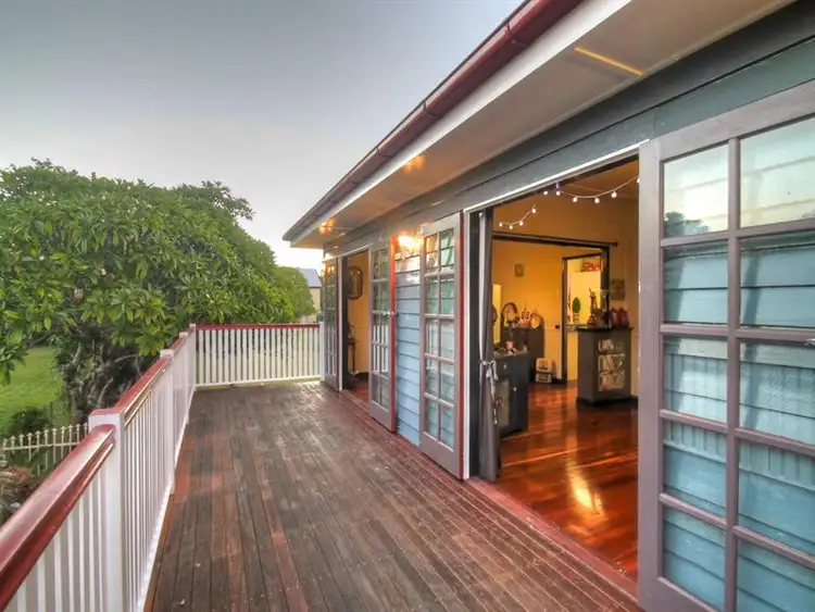 25 JOFFRE St, Booval QLD