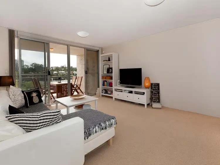 Third view of Homely unit listing, 4/164 Macquarie St, St Lucia QLD