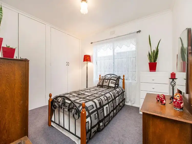 Sixth view of Homely house listing, 19 Cavendish Dr, Heatherton VIC