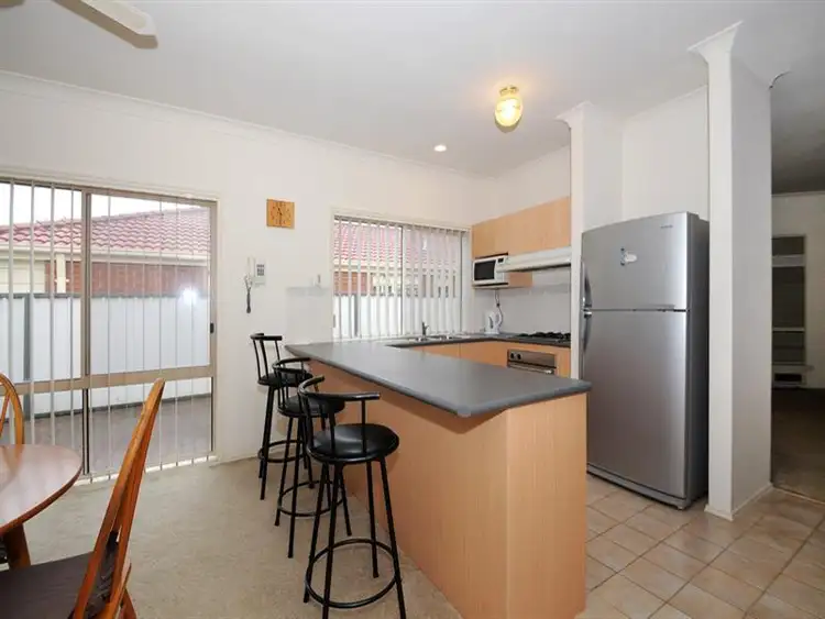 5 Poppy Pl, Carrum Downs VIC