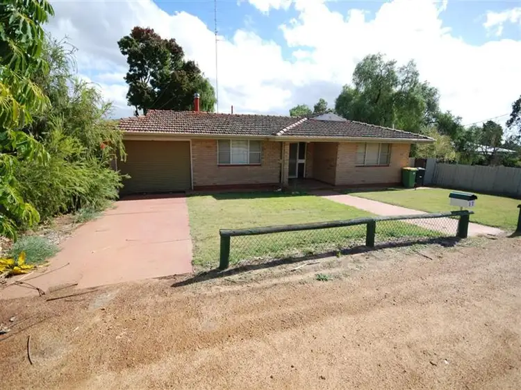 50 Raglan St, Pingelly WA