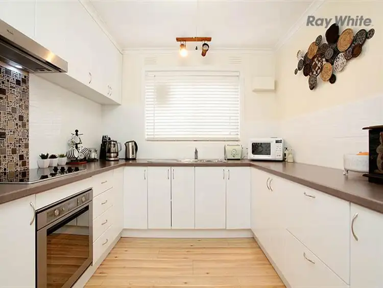 2/20 Edgar St, Kingsville VIC